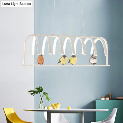 Lámpara de araña curva contemporánea de acrílico con iluminación LED, lámpara colgante moderna blanca con luz cálida/blanca/natural