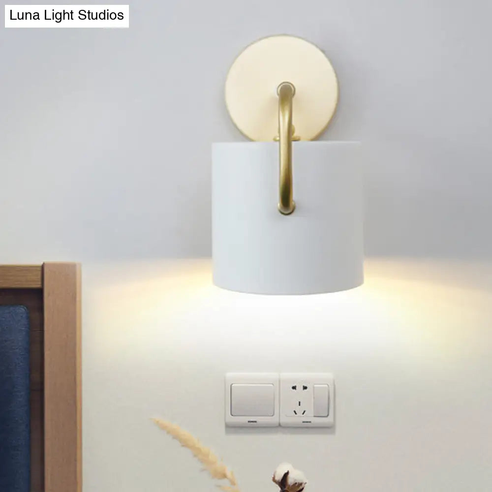 Aplique de pared cilíndrico contemporáneo DecorBites™ con brazo curvo - Lámpara de pared de metal blanco (1 bombilla)