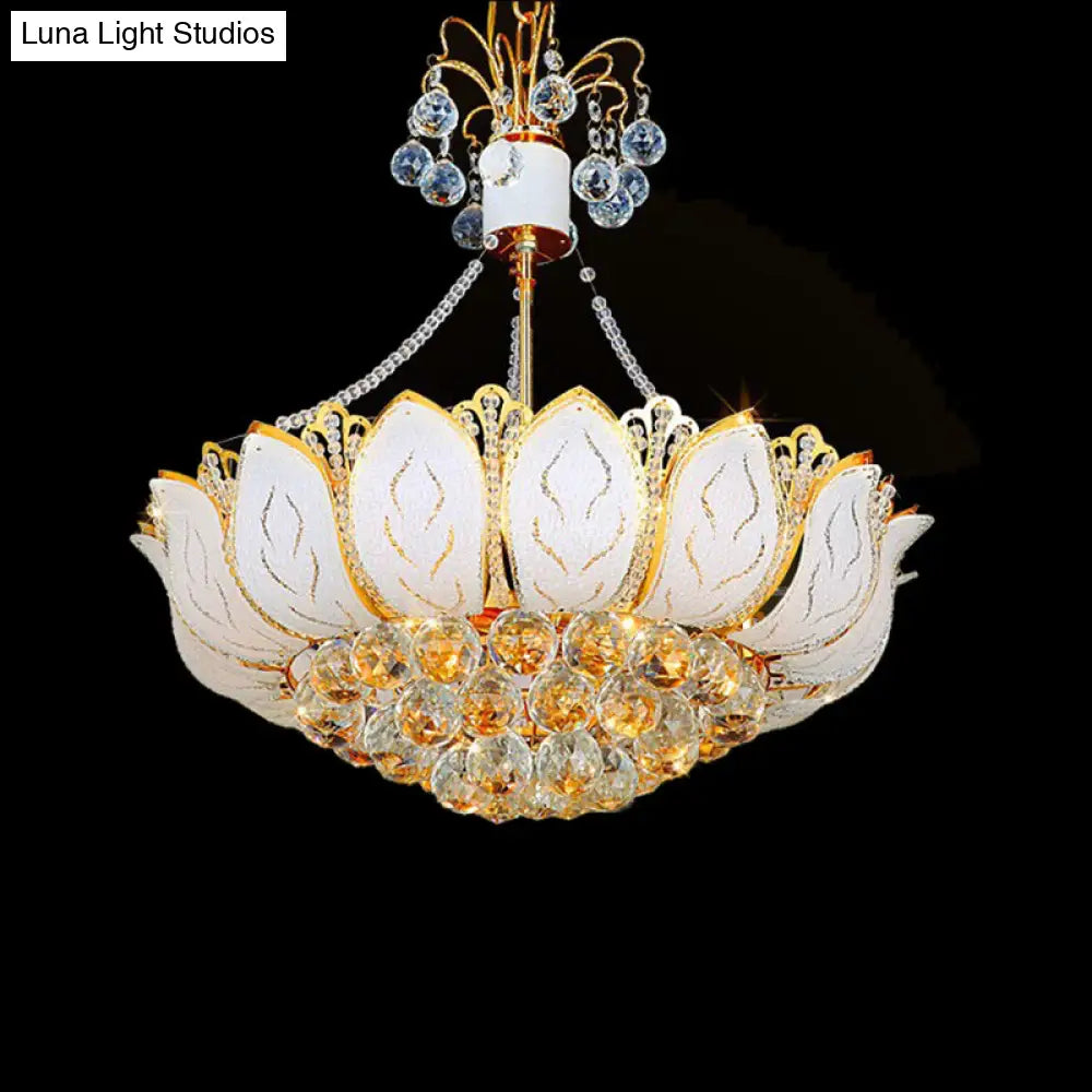 Lámpara de araña contemporánea con forma de loto y bola de cristal facetada – Dorada, 3 luces múltiples – 40,6 cm / 49,5 cm / 59,7 cm de ancho