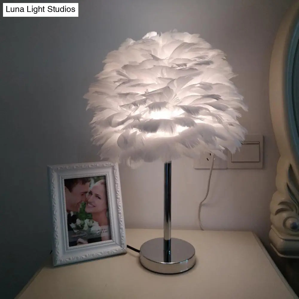 Lámpara de mesa de noche contemporánea con forma de pluma - Lámpara de noche tipo globo en blanco/gris/rosa"