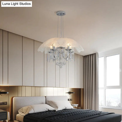 Lámpara de techo contemporánea con forma de flor: pantalla de cristal texturizado, lámpara de techo cromada de 5 luces con colgante de cristal.