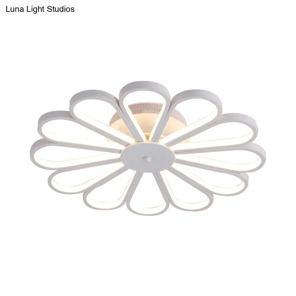 Lámpara de techo semiempotrada LED DecorBites™ con forma de flor contemporánea en acrílico blanco/tono cálido