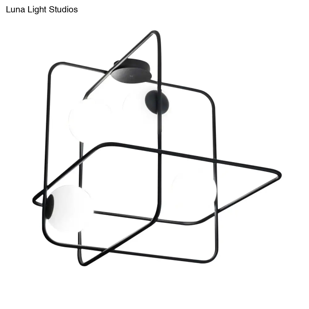 Lámpara de techo contemporánea DecorBites™ con 4 cabezales, cristal blanco mate, acabado negro/blanco/dorado