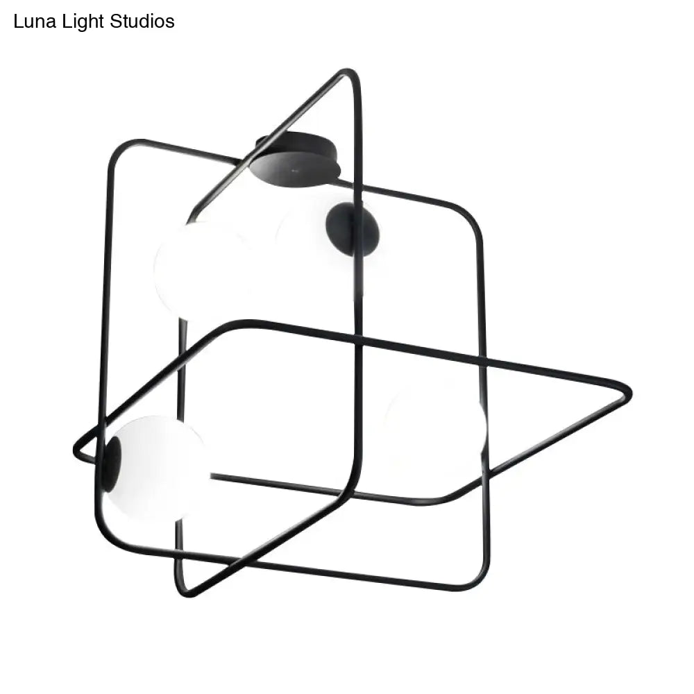 Lámpara de techo contemporánea DecorBites™ con 4 cabezales, cristal blanco mate, acabado negro/blanco/dorado