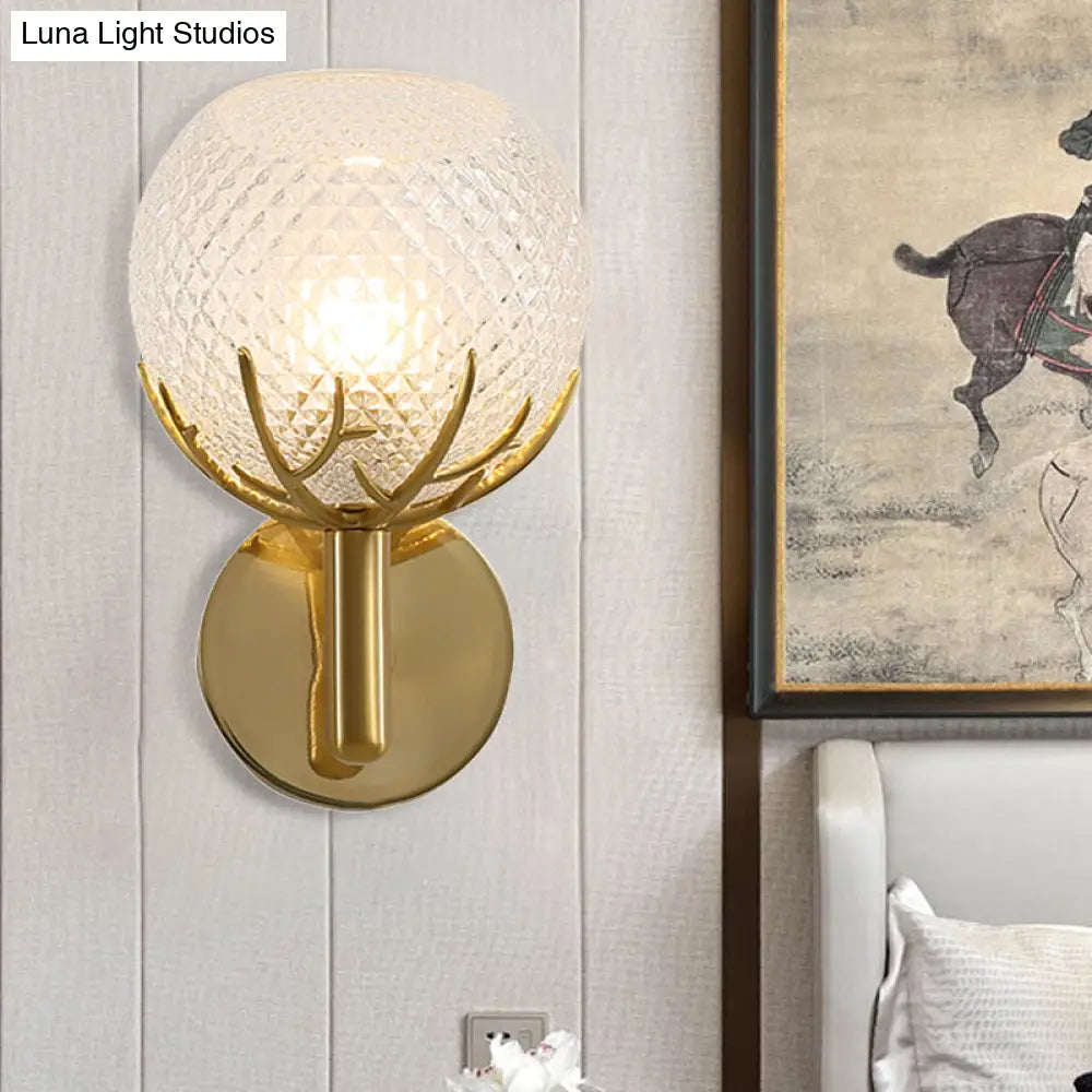 Aplique de pared DecorBites™ de cristal esmerilado contemporáneo con 1 luz y acabado en latón