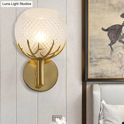 Aplique de pared DecorBites™ de cristal esmerilado contemporáneo con 1 luz y acabado en latón