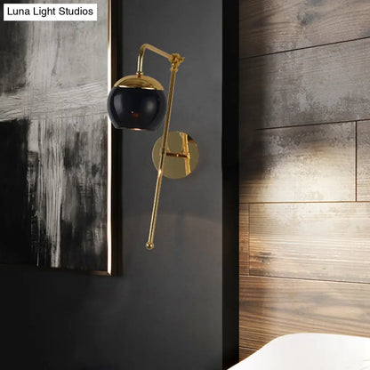 Aplique de pared contemporáneo DecorBites™ de cristal con brazo en acabado latón - Luz para dormitorio de 1 bombilla