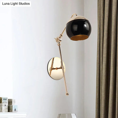 Aplique de pared contemporáneo DecorBites™ de cristal con brazo en acabado latón - Luz para dormitorio de 1 bombilla