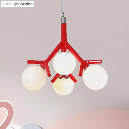 Lámpara de techo colgante contemporánea Global de 4 luces en cristal blanco con diseño de ramas - Disponible en blanco/negro/rojo