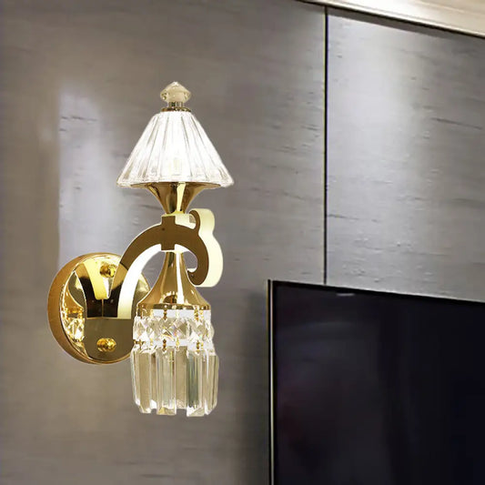 Aplique de pared cónico DecorBites™ de acabado dorado contemporáneo con drapeado de cristal - Luz de montaje en metal