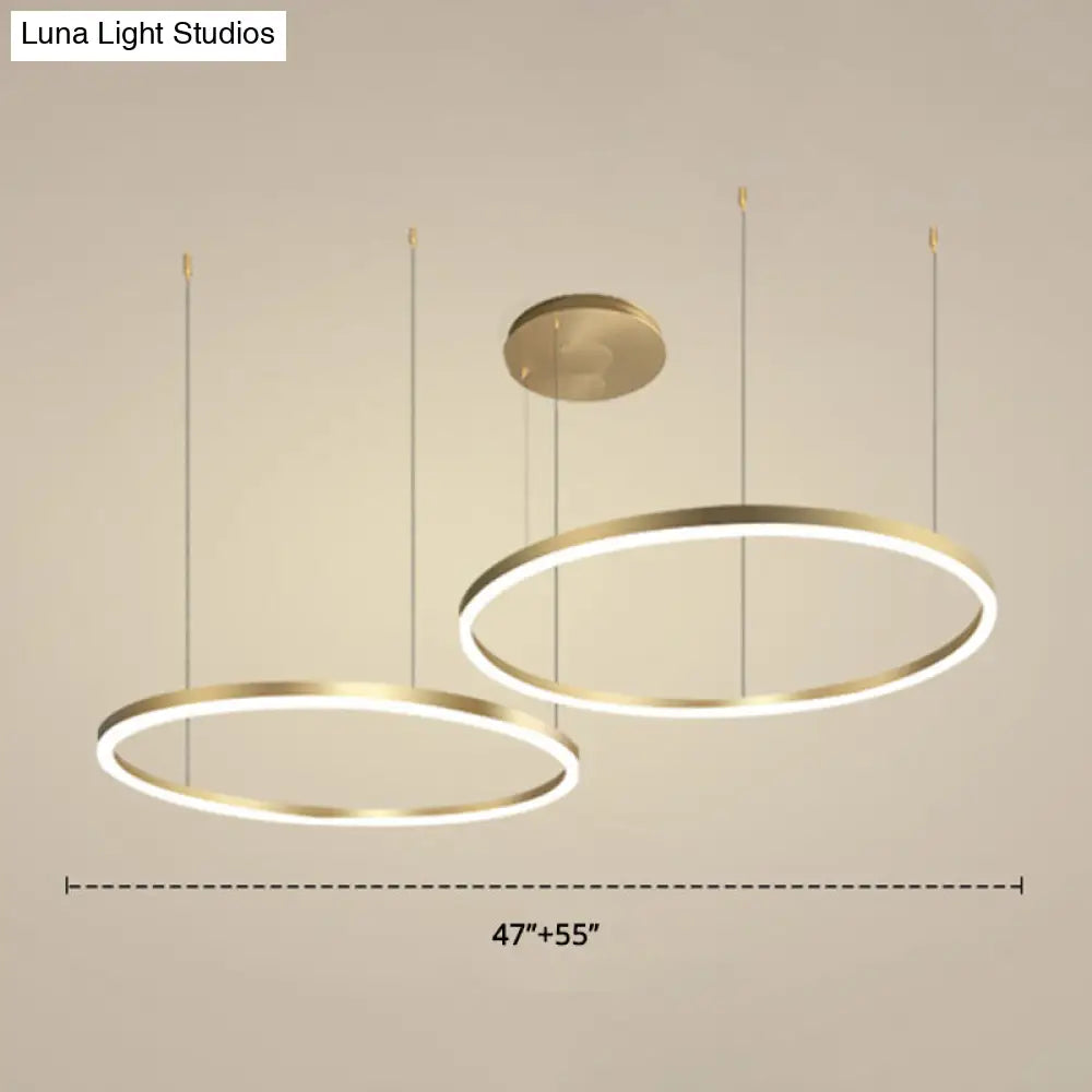Lámpara colgante de araña contemporánea dorada de 2 capas con LED y anillo metálico