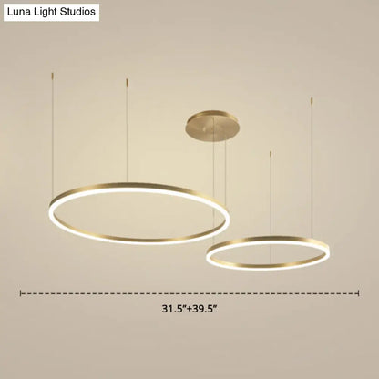 Lámpara colgante de araña contemporánea dorada de 2 capas con LED y anillo metálico