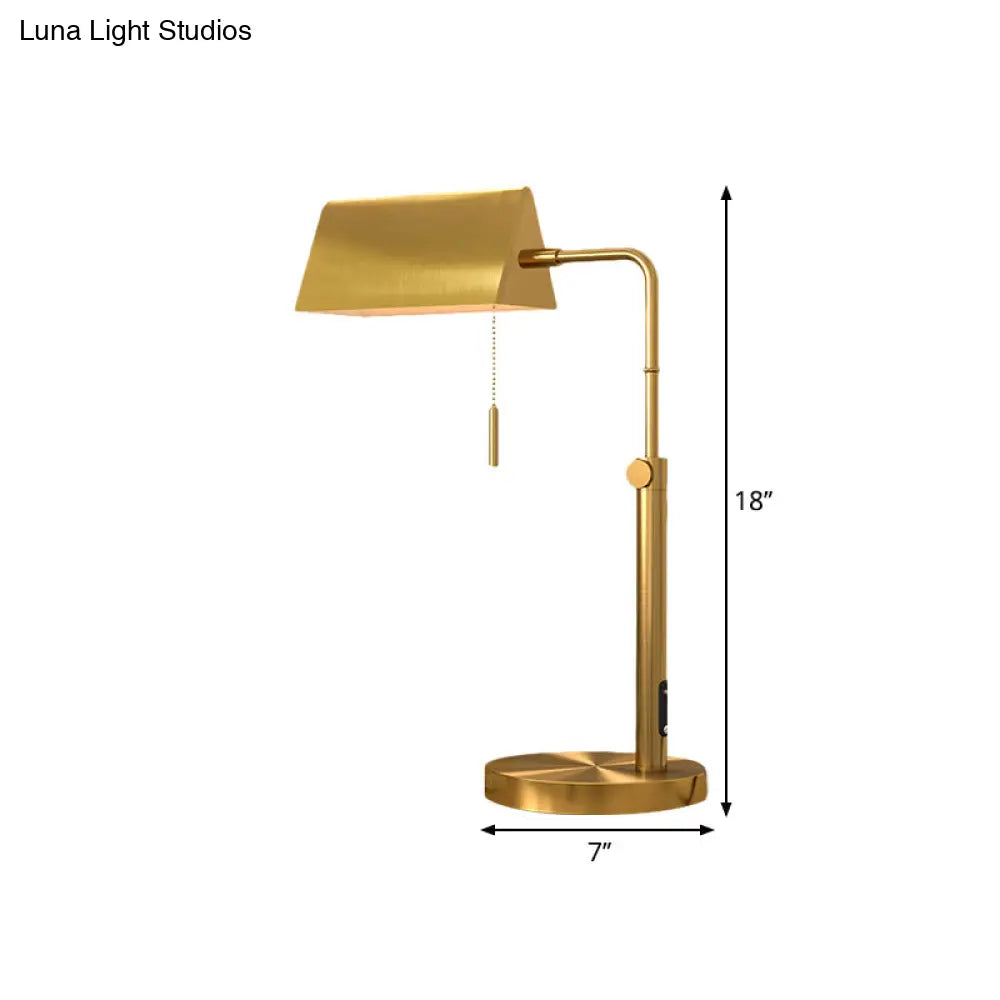 Contemporary Gold Metal Nightstand Lamp with Pull Chain - Rectangle Shape, Perfect for Bedroom