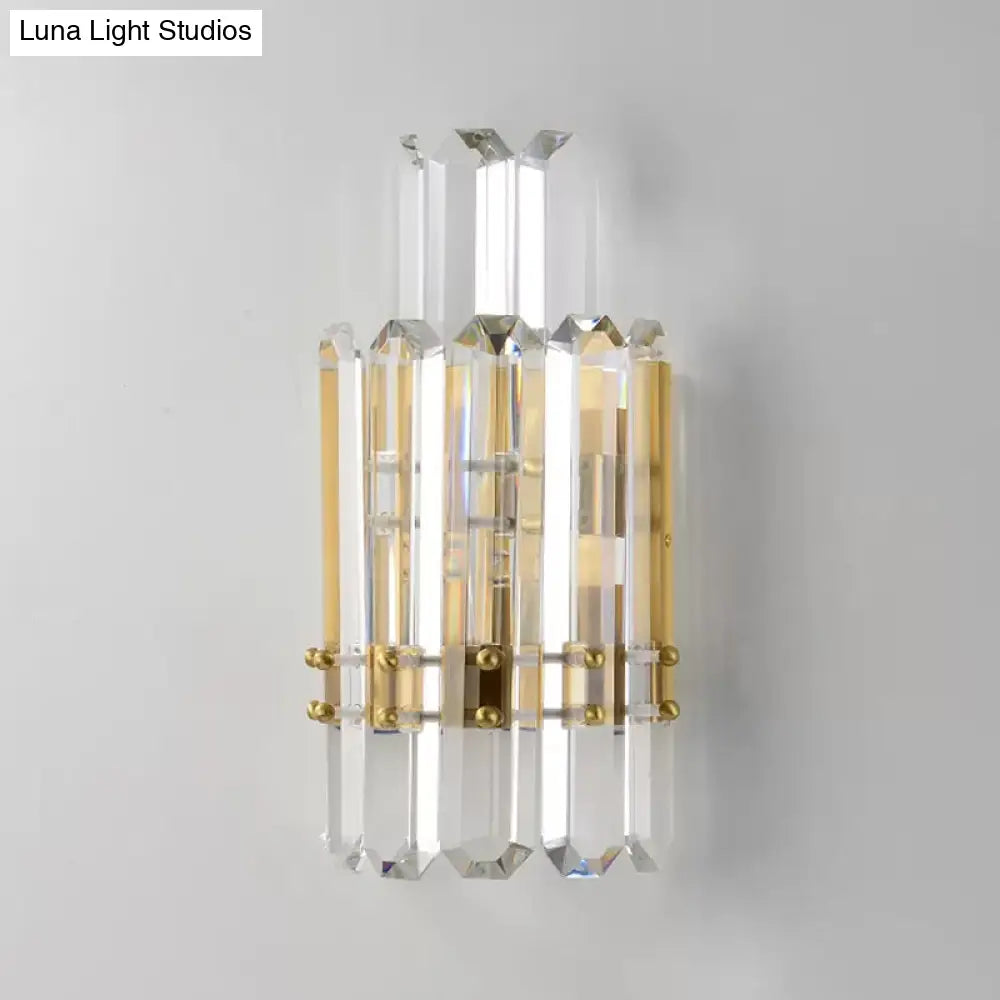 Aplique de pared contemporáneo DecorBites™ dorado con 2 niveles de prismas de cristal transparente: perfecto para restaurantes.