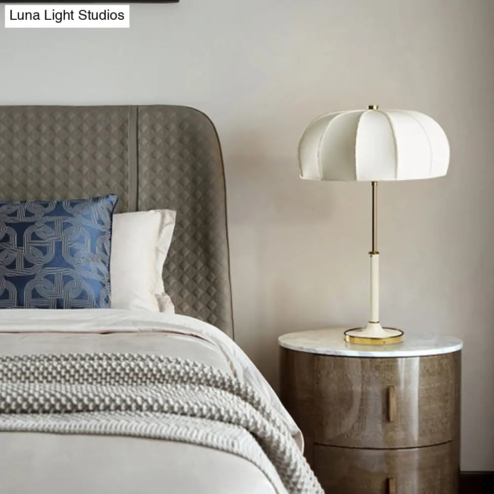 Contemporary Green/White Fabric Table Lamp with Metal Base - Shaded Task Lighting, 1 Head