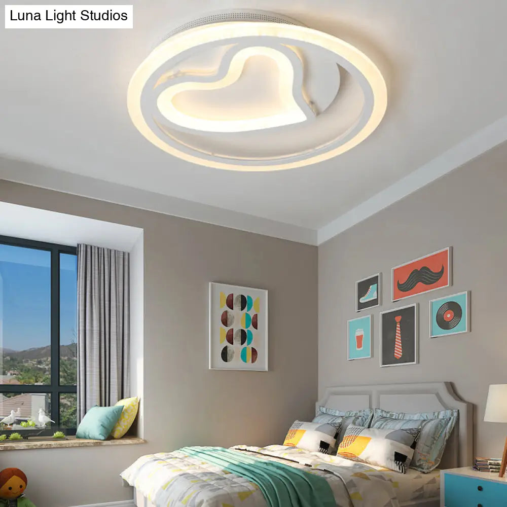 Lámpara de techo LED contemporánea en forma de corazón DecorBites™ para cafetería y dormitorio