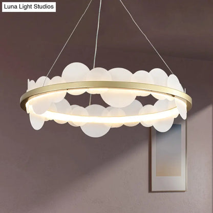 Lámpara colgante de araña LED contemporánea de acrílico en luz blanca/cálida - Diseño con anillo dorado - Diámetro de 23,5"/31,5"