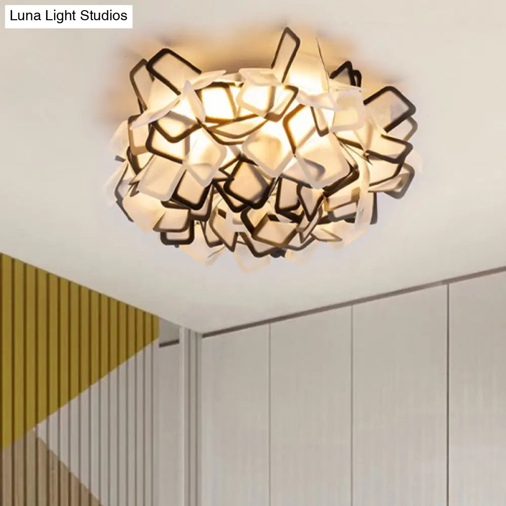 Lámpara de techo empotrada DecorBites™ contemporánea con diseño de flor en flor, LED, acrílica, en blanco/negro/azul