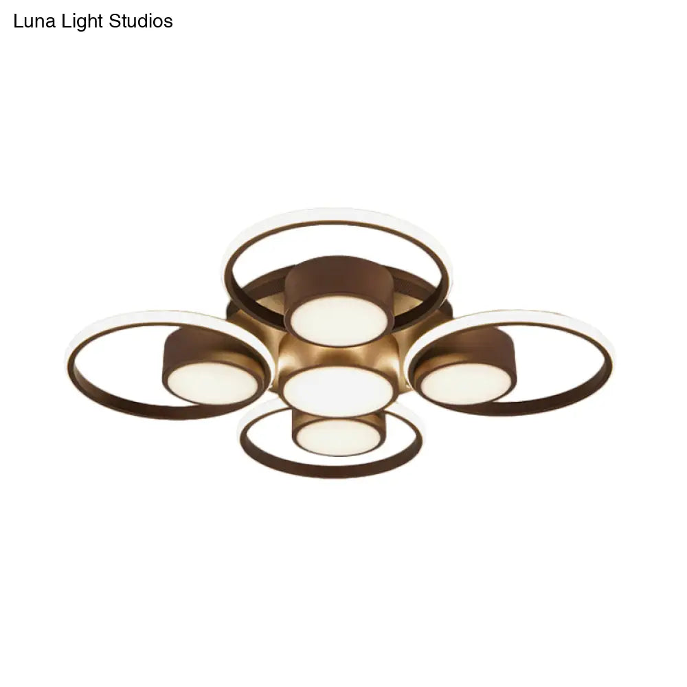 Lámpara de techo LED contemporánea DecorBites™ con pantalla acrílica. Disponible en luz cálida/blanca. Luminaria de montaje empotrado de 2/4/6 luces en diseño redondo marrón.