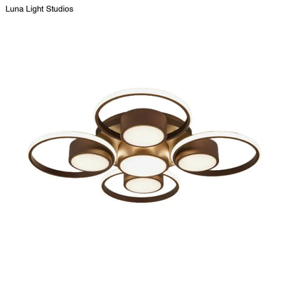 Lámpara de techo LED contemporánea DecorBites™ con pantalla acrílica. Disponible en luz cálida/blanca. Luminaria de montaje empotrado de 2/4/6 luces en diseño redondo marrón.