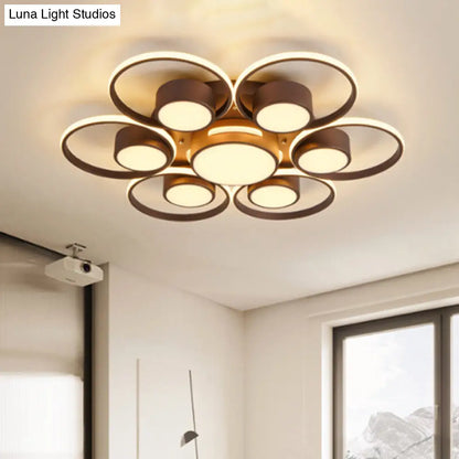 Lámpara de techo LED contemporánea DecorBites™ con pantalla acrílica. Disponible en luz cálida/blanca. Luminaria de montaje empotrado de 2/4/6 luces en diseño redondo marrón.