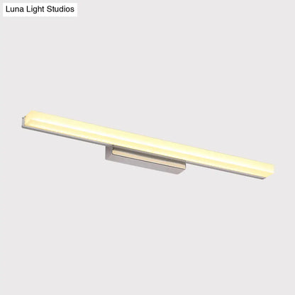 Lámpara de tocador DecorBites™ contemporánea LED cromada con pantalla metálica estilizada para baño