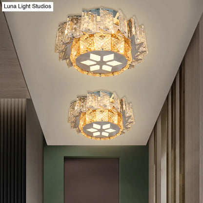 DecorBites™ مصباح LED كريستالي معاصر من DecorBites™ مثبت على السقف في الشرفة بتصميم طاحونة هوائية بلمسة نهائية من النيكل