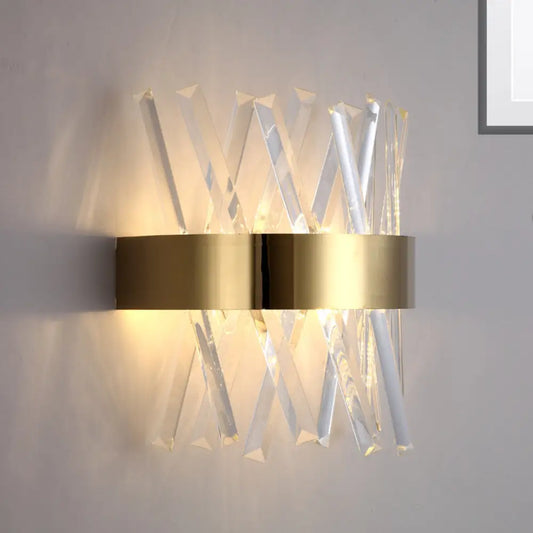 Aplique de pared DecorBites™ contemporáneo LED dorado con prisma de cristal transparente para dormitorio