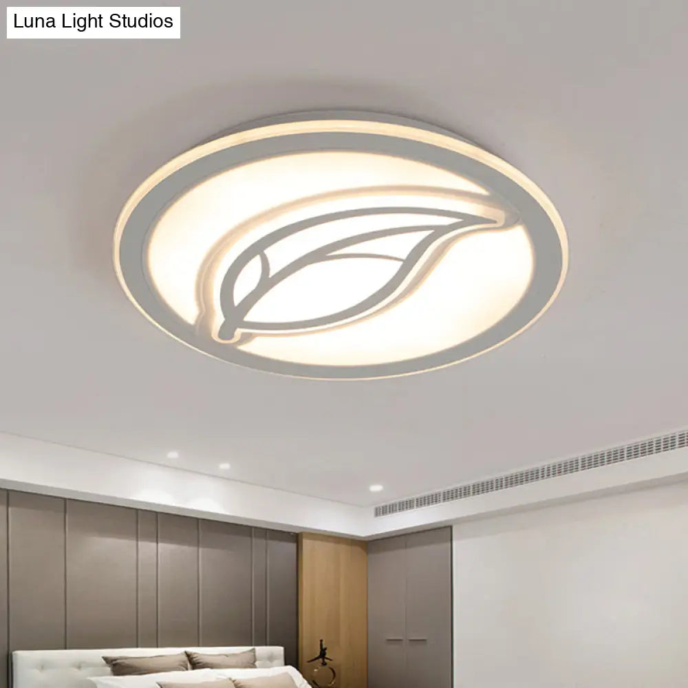 DecorBites™ DecorBites™ Contemporary LED Hallway Flush Mount Ceiling Light in White with Leaf Pattern - Available in 3 sizes