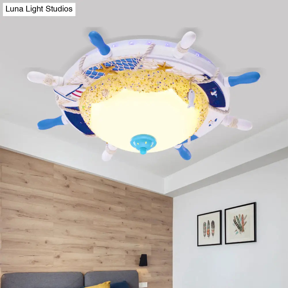 Lámpara de techo LED contemporánea DecorBites™ de metal para habitación infantil - Pantalla azul con forma de timón y cristal esmerilado