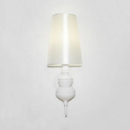 Aplique de pared cónico LED contemporáneo DecorBites™, 6"/8"/10" de diámetro, tela blanca/negra/plateada