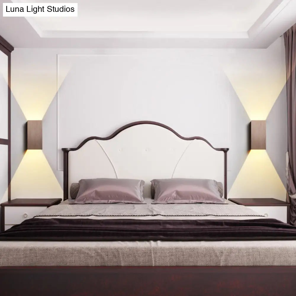 DecorBites™ DecorBites™ Contemporary LED Wall Sconce in Metal Gold/Coffee/Grey for Bedroom