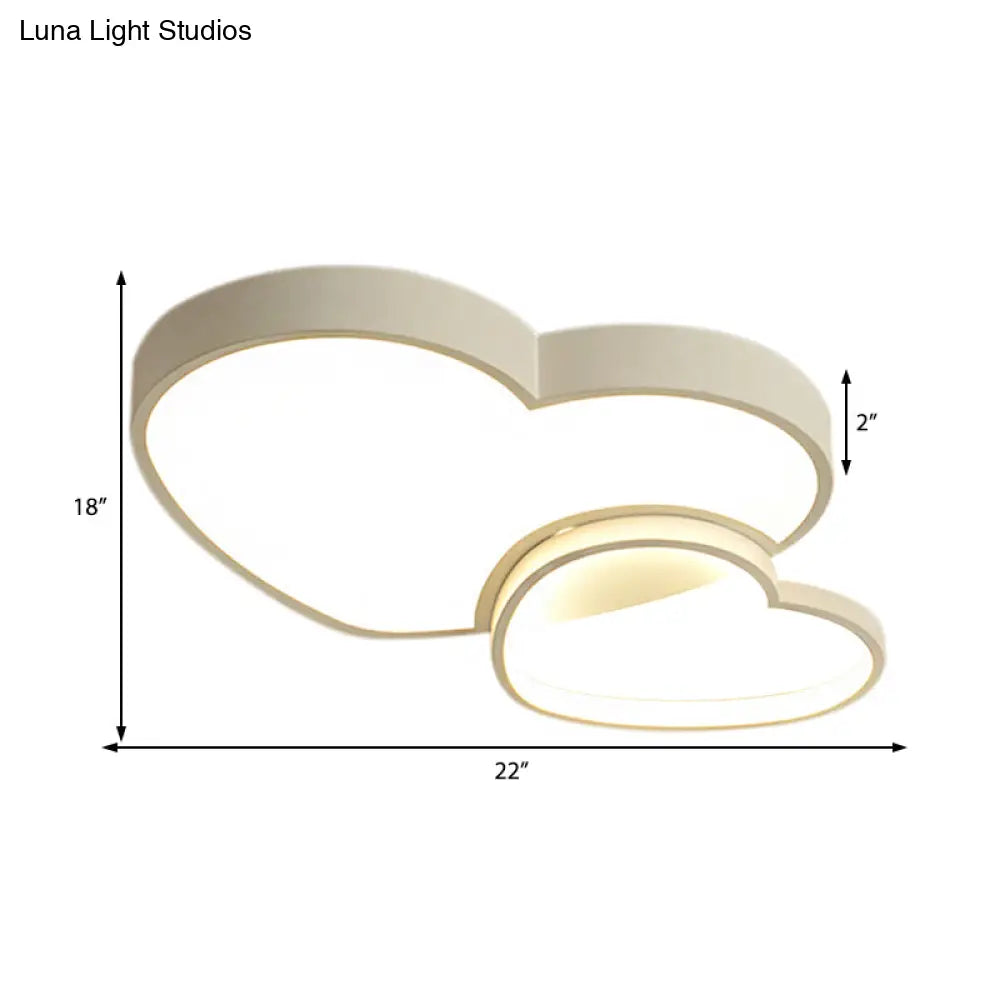 Lámpara de techo DecorBites™ Contemporary Loving Heart: Lámpara LED acrílica para habitación infantil - Rosa/Blanco, 13"/16.5"