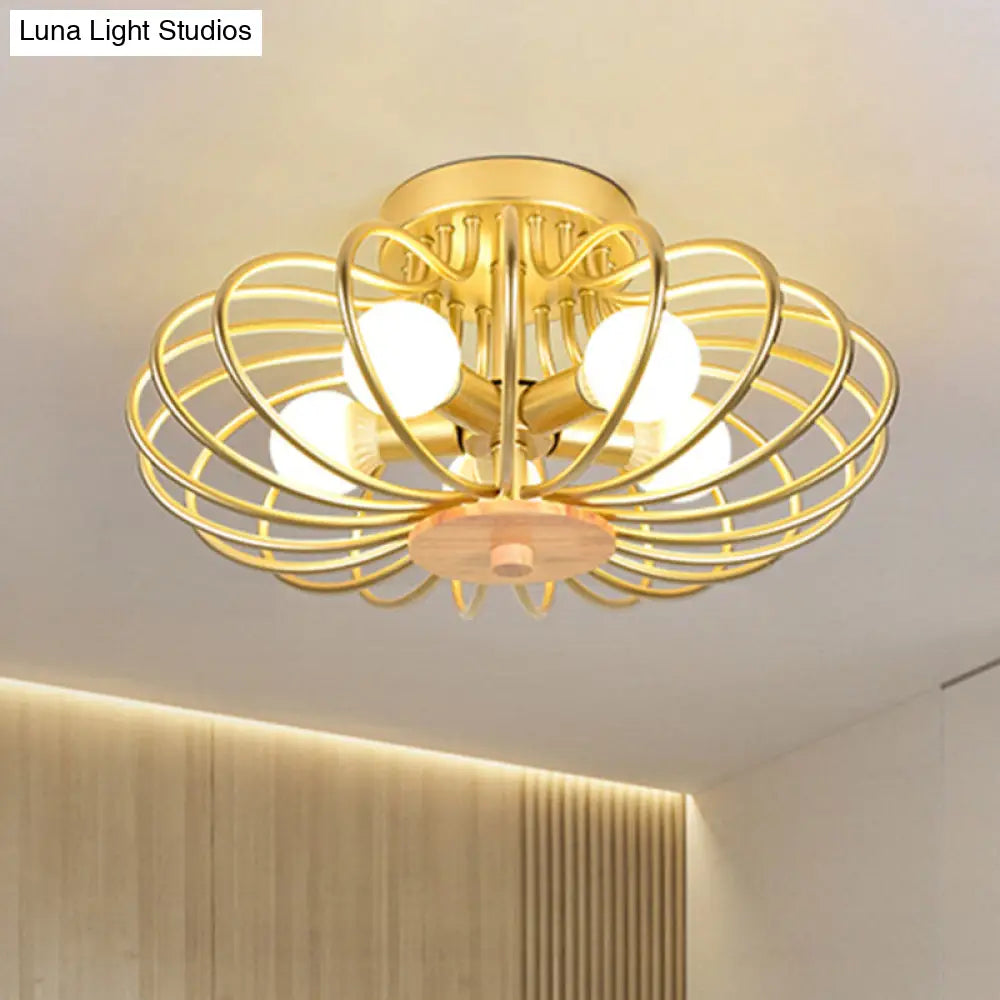 Lámpara de techo empotrada DecorBites™ Contemporary Melon en color dorado: perfecta para pasillos.