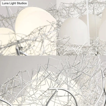 Lámpara de araña contemporánea de metal con pantalla de bola de cristal - 2 luces, acabado plateado - 40,6 cm/49,5 cm de ancho