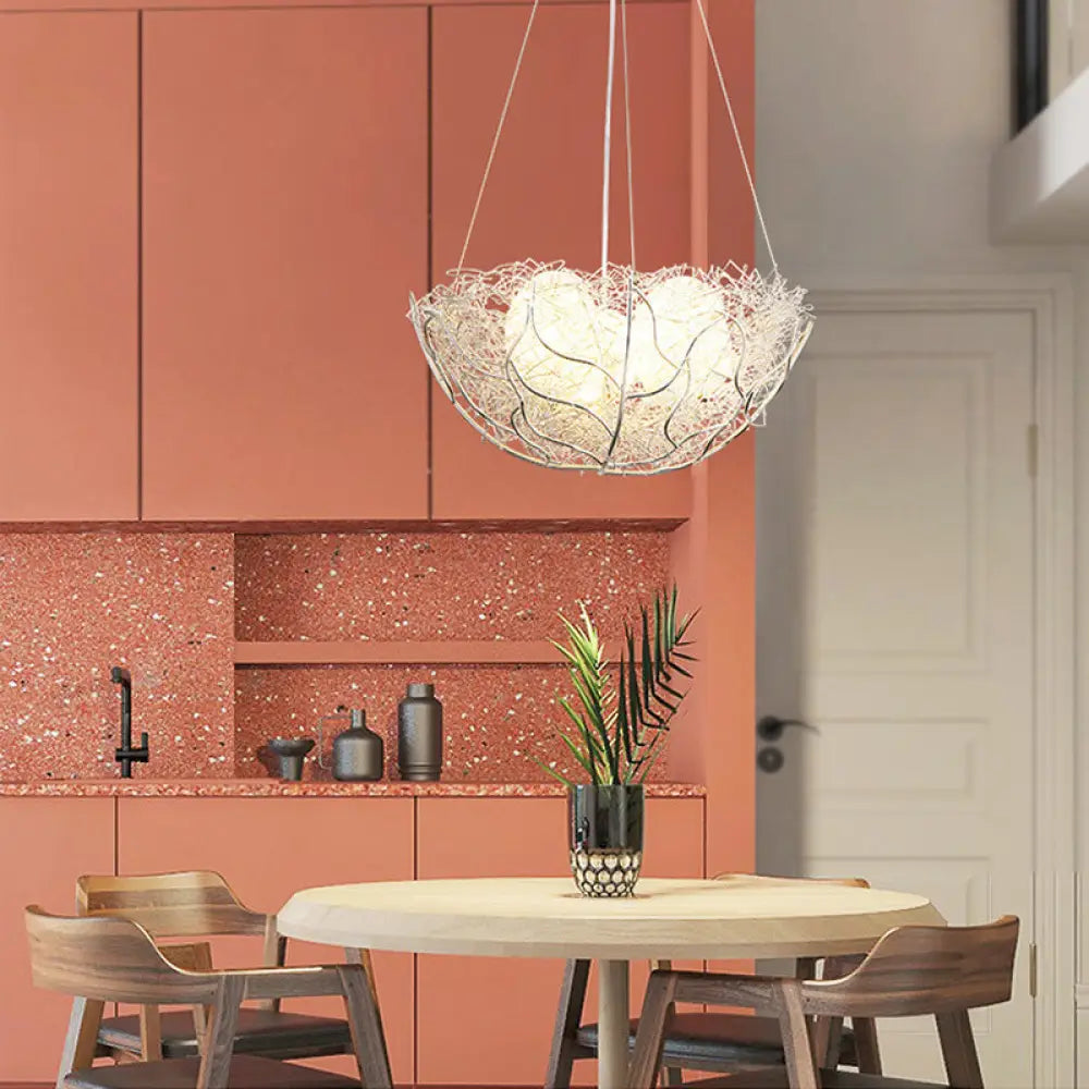 Lámpara de araña contemporánea de metal con pantalla de bola de cristal - 2 luces, acabado plateado - 40,6 cm/49,5 cm de ancho