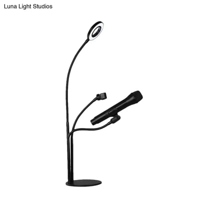 مصباح دائري معدني معاصر من DecorBites™ مزود بإضاءة LED USB ودعم للهاتف المحمول - لمسة نهائية سوداء أنيقة