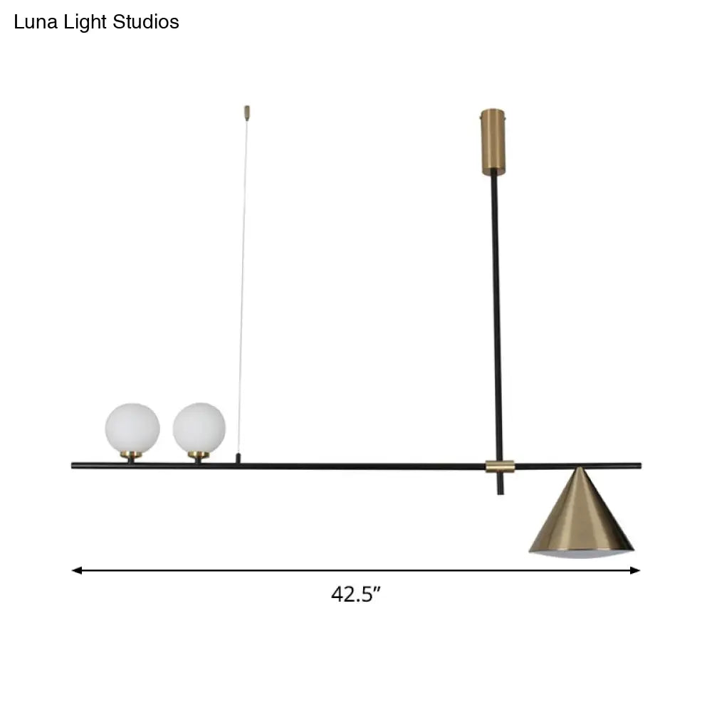 مصباح مخروطي معدني معاصر من DecorBites™ بثلاثة رؤوس ولمسة نهائية ذهبية/سوداء لسقف غرفة الطعام