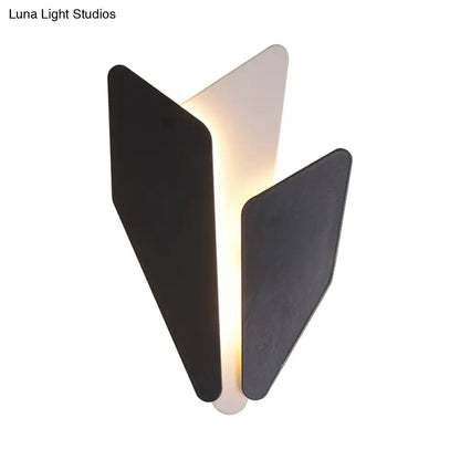 Aplique de pared LED contemporáneo DecorBites™ de metal en negro - Luz cálida/blanca