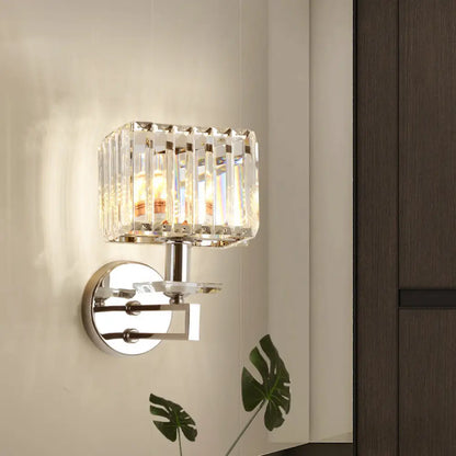 DecorBites™ DecorBites™ Contemporary Metal Wall Sconce - Cubic Design with Clear Crystal Block - Chrome Finish