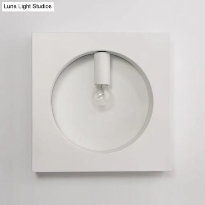 Aplique de pared contemporáneo DecorBites™ de metal con pantalla cuadrada/redondeada - Iluminación de baño de 1 luz en blanco y negro