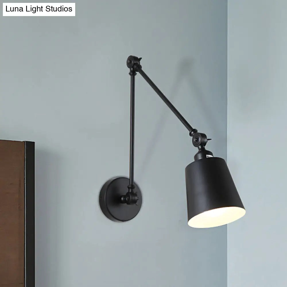مصباح حائط معدني معاصر: ذراع قابل للتعديل، مصباح حائط مدبب لغرفة النوم باللون الأسود/الصدأ