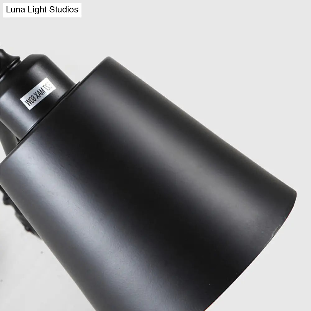 مصباح حائط معدني معاصر: ذراع قابل للتعديل، مصباح حائط مدبب لغرفة النوم باللون الأسود/الصدأ