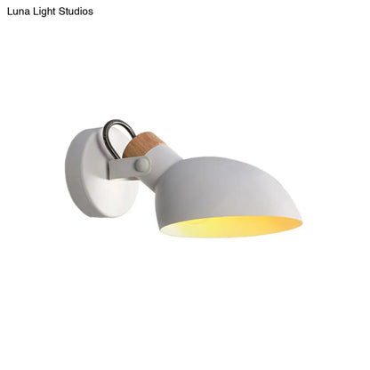 Aplique de pared metálico contemporáneo DecorBites™ - Pantalla de 1 luz tipo bol, acabado blanco y negro, ideal para dormitorio