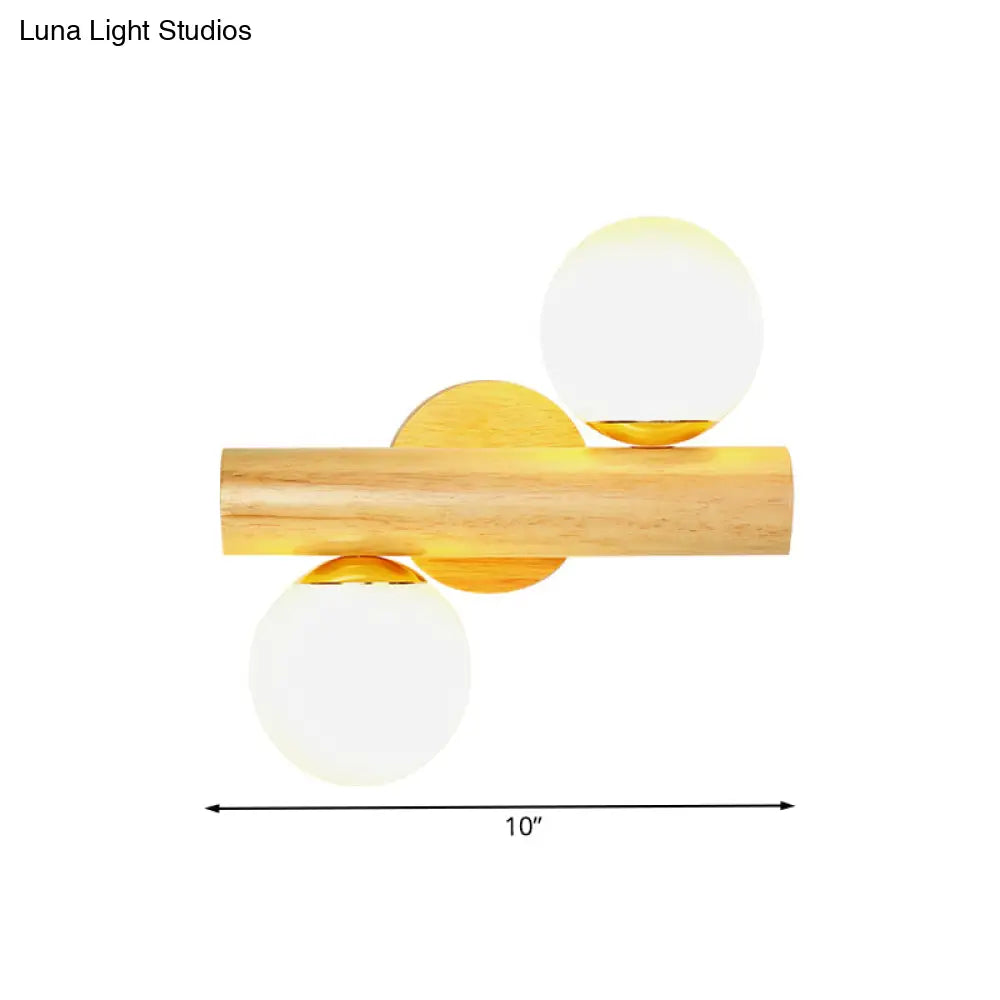 Lámpara de pared DecorBites™ contemporánea de cristal opalino con base de madera - 2 luces en blanco para baño