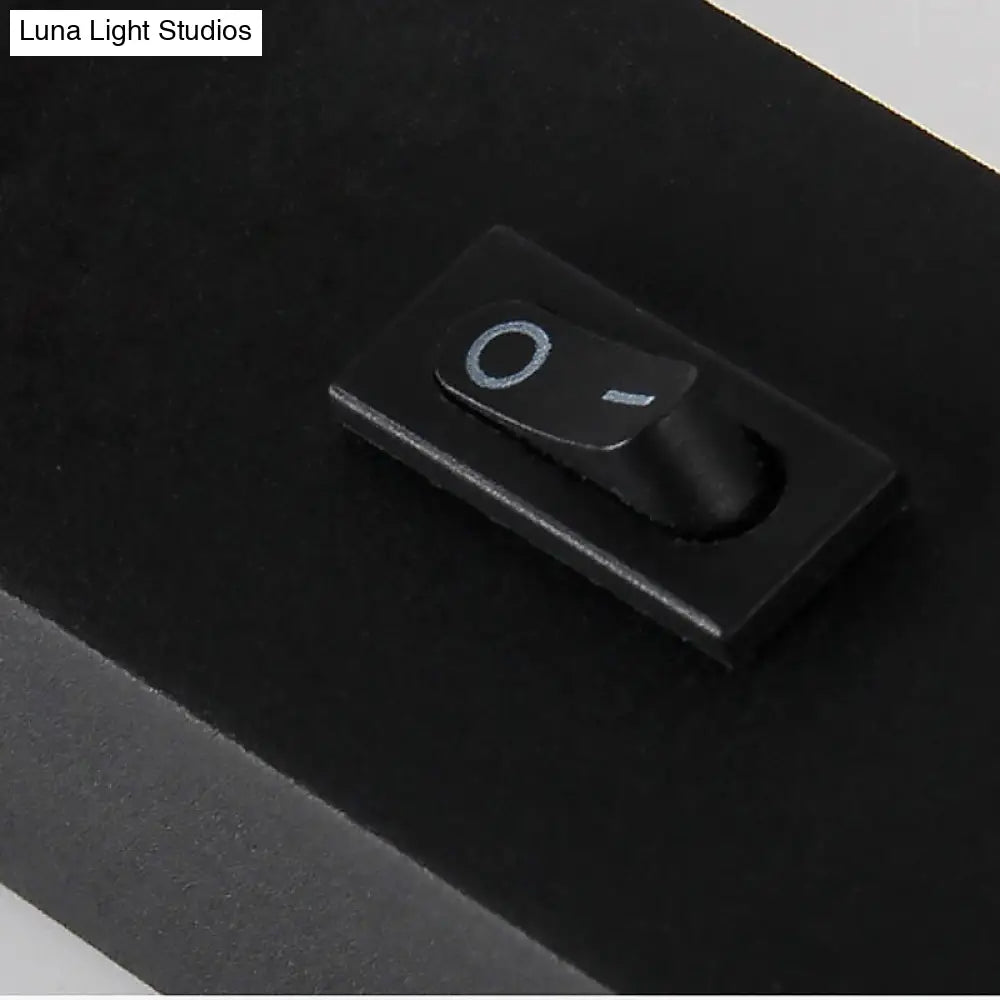 Aplique de pared mini LED contemporáneo DecorBites™ con diseño metálico giratorio - Negro/Plata/Blanco