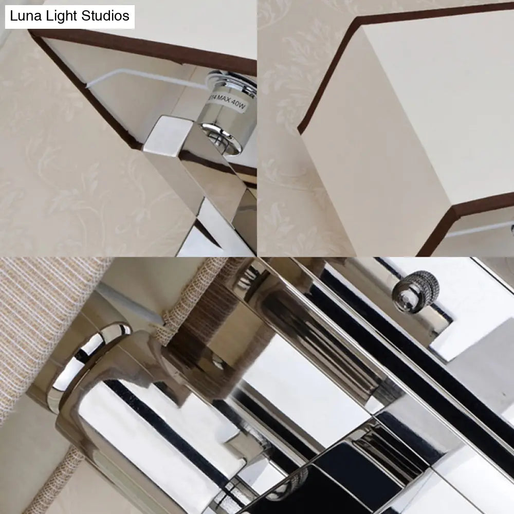 Aplique de pared rectangular contemporáneo DecorBites™ con iluminación LED en cromo y foco