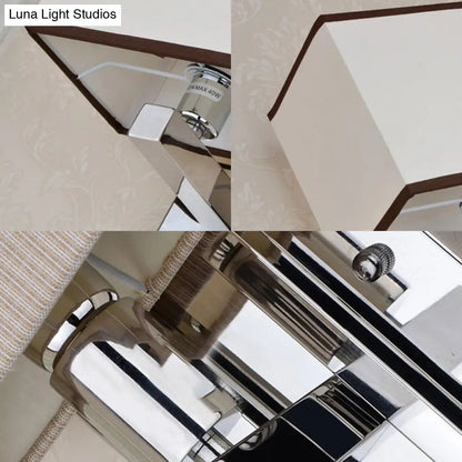 Aplique de pared rectangular contemporáneo DecorBites™ con iluminación LED en cromo y foco