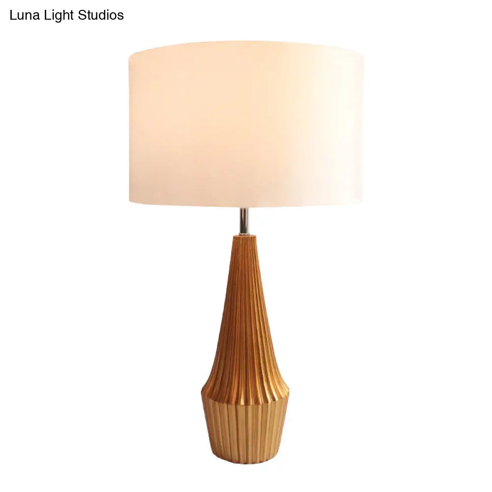 مصباح طاولة ليلي معاصر على شكل دمعة من الراتنج مع غطاء قماش دائري