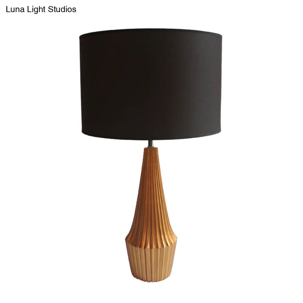 مصباح طاولة ليلي معاصر على شكل دمعة من الراتنج مع غطاء قماش دائري